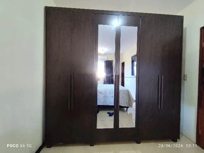 Guarda Roupa 6 portas com espelho