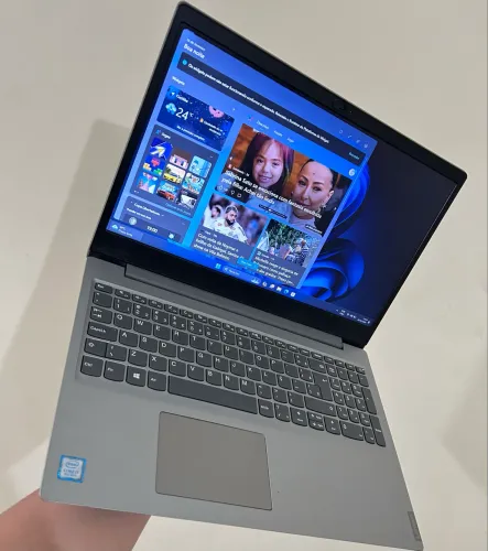 Notebook Lenovo 15.6,Core i7 oitava geração,8gb de ram,Ssd 256gb Nvme+ Hd 1000tb