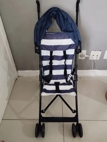 Vendo carrinho de criança tipo guarda chuva