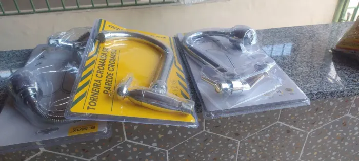 Vendo torneiras de pia resistente