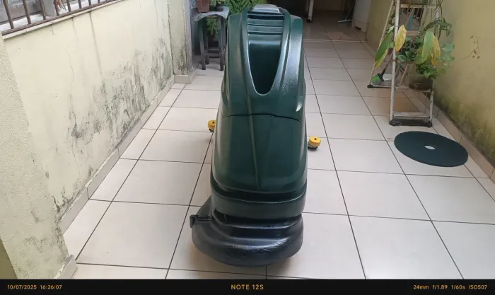 Lavadora de piso B70