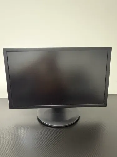 Monitor LG 22" Full HD c/ Ajuste de Altura e Rotação (Pivot) - Conexões HDMI/VGA/USB