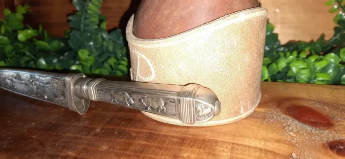 Faca eberle prateada cabo dois touros