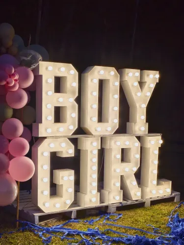 Girl Boy - Letras Chá revelação