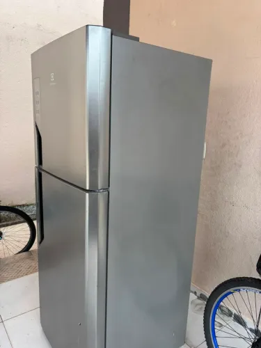 Geladeira duplex Electrolux usada precisando do gás