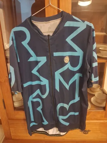 Camisa Márcio May