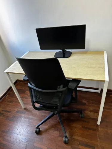 Mesa de escritório + cadeira | Madeira e aço | 120x60