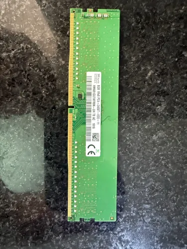 Memória ram 8GB 1Rx8 PC4 - 2400T