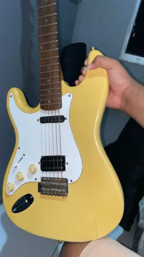 Guitarra Canhota
