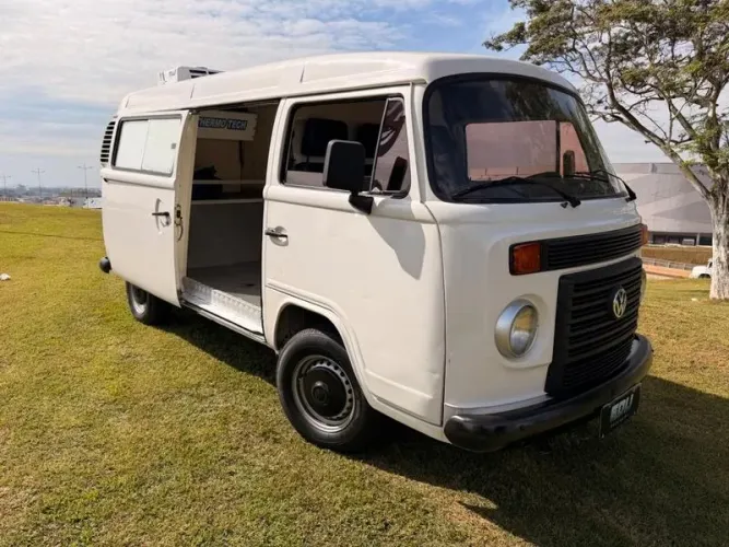 Volkswagen Kombi Standard 1.4 MI Total Flex 8V 2013