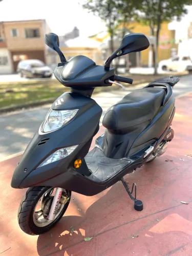 Suzuki Burgman perfeita km baixo
