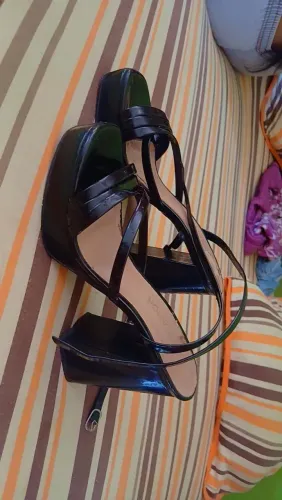 LOTE de roupa feminina