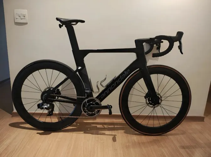 Bicicleta Cannondale SystenSix tamanho 56