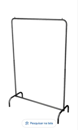 Arara de roupa preta 