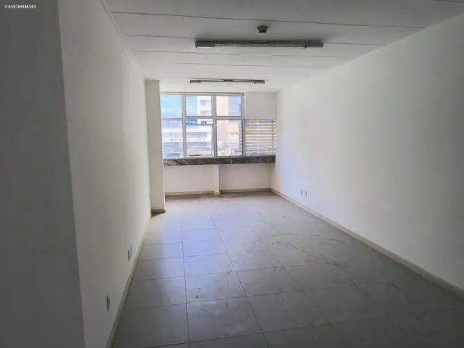 Sala Comercial para Locação em Salvador, Itaigara, 1 banheiro, 1 vaga