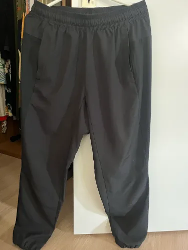 Calça esportiva Adidas