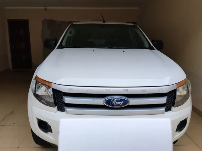 Ford Ranger XLS 2.5 16V 4X2 CD Flex 2014