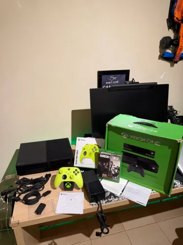 Xbox One conservado + Controle Personalizado + JOGO