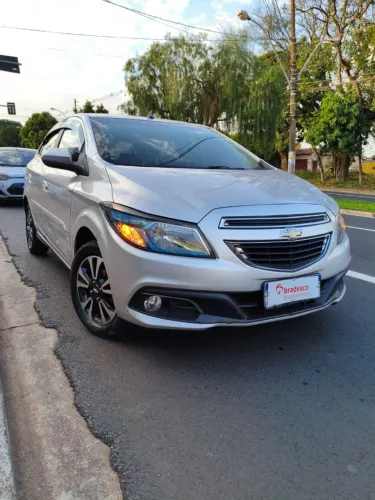 Chevrolet Onix Hatch LTZ 1.4 8V Flex Power Aut. 4P 2015