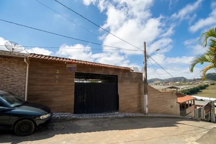 Granja com 4 Quartos | Grama, Juiz de Fora