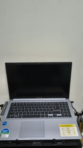 Notebook Vivobook Asus laptop X1502ZA, com processador Intel i5- 12 .geraçao