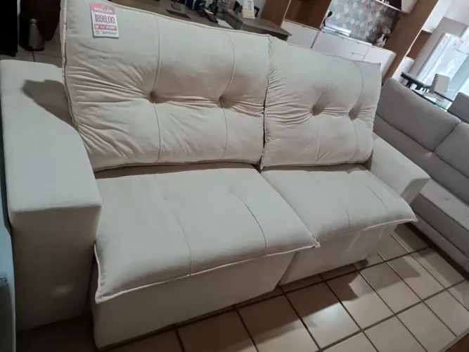 Sofá Retrátil e Reclinável