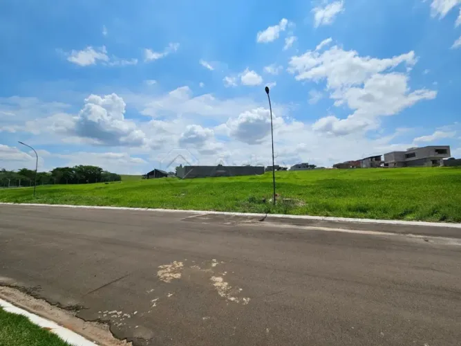 Terreno à venda no Condomínio Jardim Barra do Cisne em Americana/SP