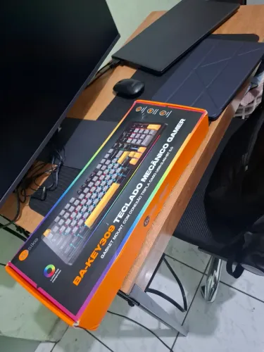 Teclado mecânico Basike BA KAY309