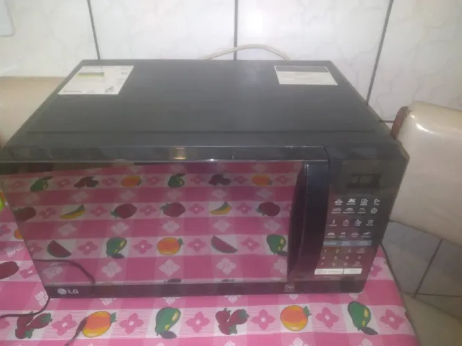 Microondas da LG top novinho funcionando ok 370$