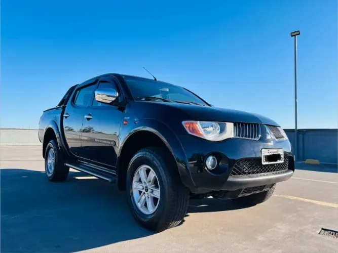 Mitsubishi L200 Triton HPE 3.2 CD TB Int.diesel AUT 2008