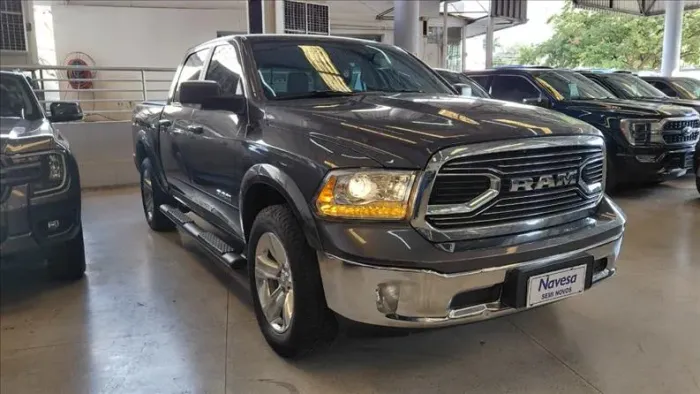 Ram Classic Laramie 5.7 V8 16V Gasolina 4X4 Aut. 2023