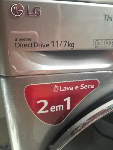 Lava e Seca LG 11kg Direct Drive Inverter 220V - 3 Anos de Uso