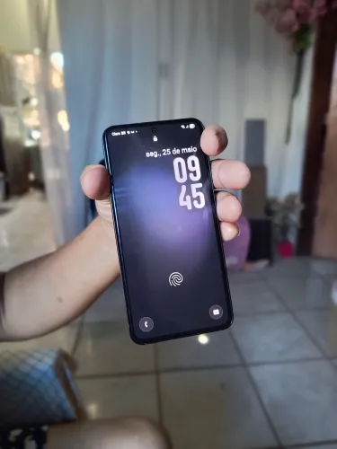 Vendo s23 256 gb e 8 GB de ram, ainda não garantia