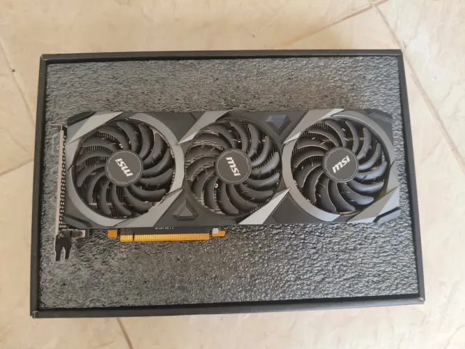 Placa de vídeo RTX 3060 12gb de RAM - MSI Ventus 3x