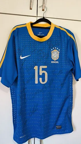 CAMISA DE JOGO BRASIL X GABÃO AUTOGRAFADA