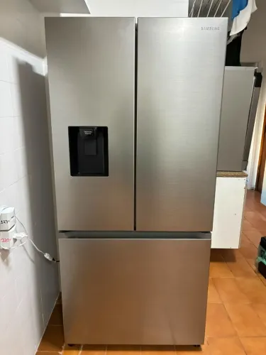 Geladeira Samsung RF49A Inverter Frost Free 3 Portas com Dispenser de Água 470L Inox 220v