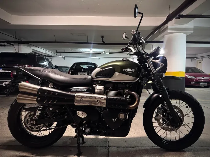 Triumph Street Scrambler - km baixa