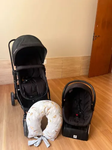 Carrinho Moisés Galzerano,bebê conforto com base e almofada de amamentação