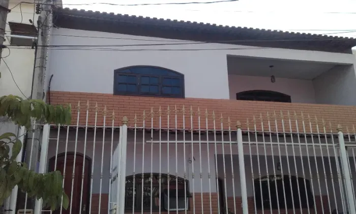 VENDO 2 CASAS (JUNTAS ou SEPARADAS) EM REALENGO