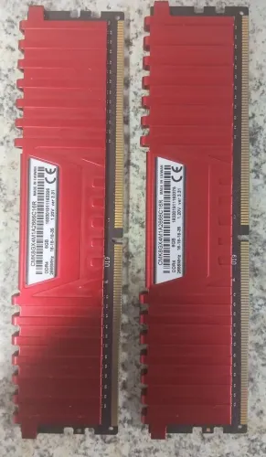 MEMÓRIA RAM 2X8 CORSAIR DDR4