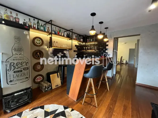 Apartamento com 4 Quartos, 3 banheiros, 2 vagas paralelas à Venda no Bairro Sion.