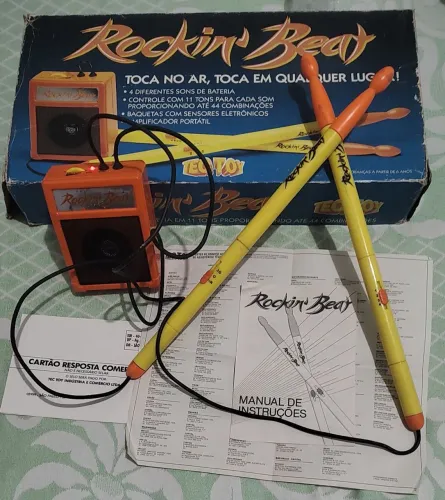 bateria musical Rockin' Beat da Tec Toy, anos 90 Funcionando
