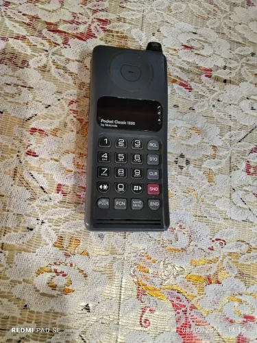 Celular antigo anos 80