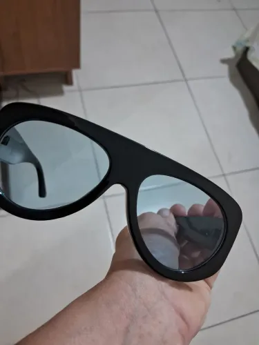 Óculos de sol fashion lente azul novo a venda!