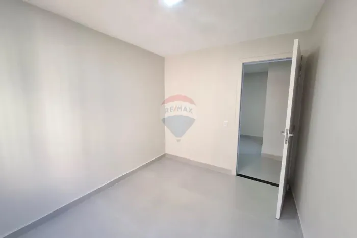 VENDO Apartamento com Porcelanato 90x90 e Bancada em Mármore no Paranoa Parque
