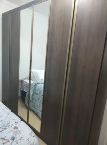 Vendo guarda roupa casal e paneleiro 