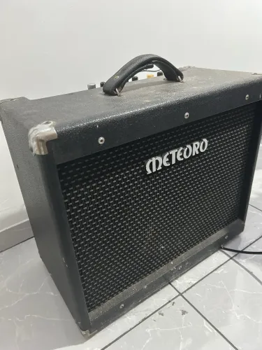 Amplificador de Som Meteoro Predator 65