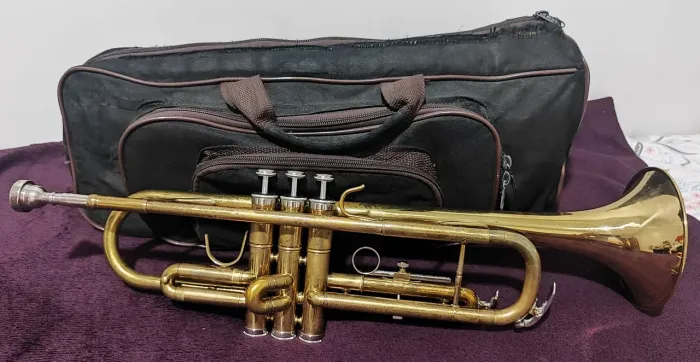 TROMPETE MAGNUM MTR304L +CASE+ BOCAL 7c