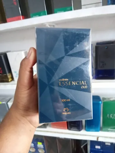 Perfume Essencial Oud. Natura. Entregamos em Belem e Ananindeua.