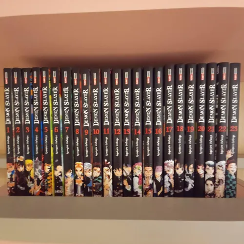 Coleção COMPLETA de mangás Demon Slayer (Kimetsu no Yaiba) - 23 volumes